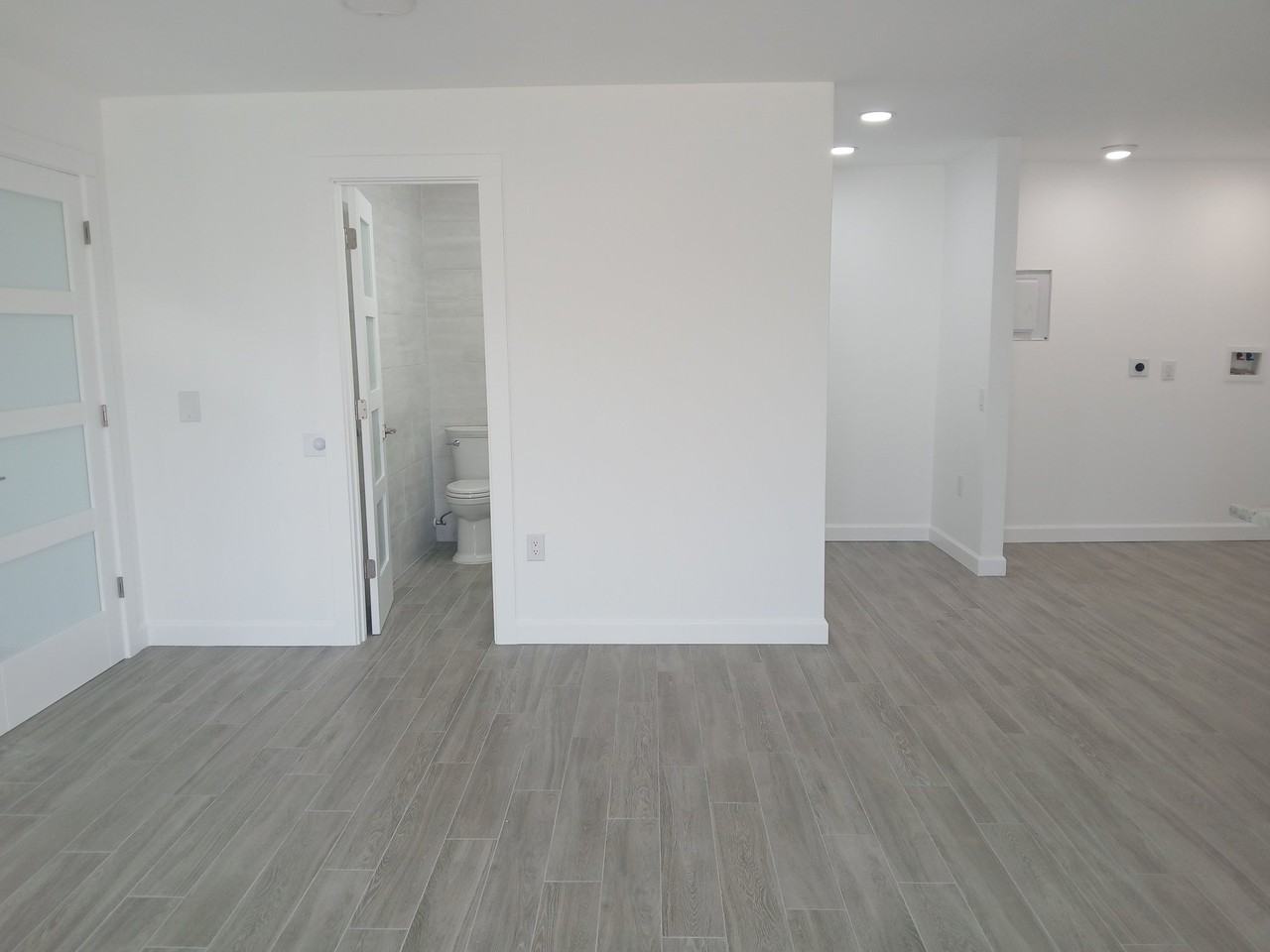 309 Shore Rd #C - Photo 4 of 6