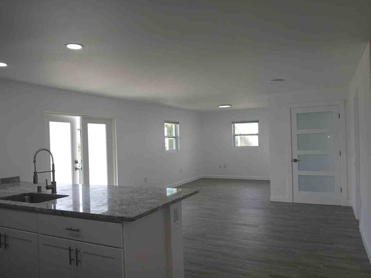309 Shore Rd #C - Photo 5 of 6