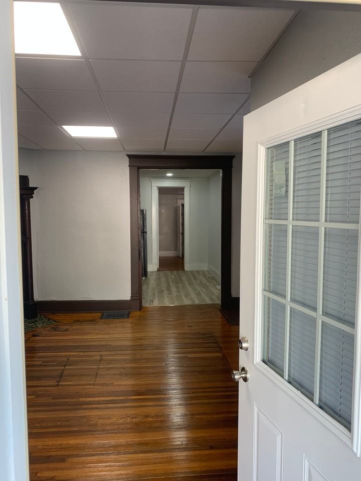 506 S Market St #A - Photo 2 of 14