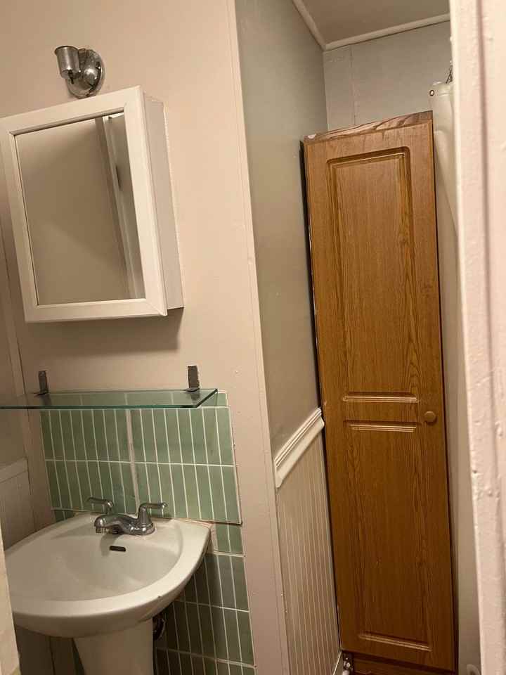 1512 N Greenview Ave - Photo 7 of 9