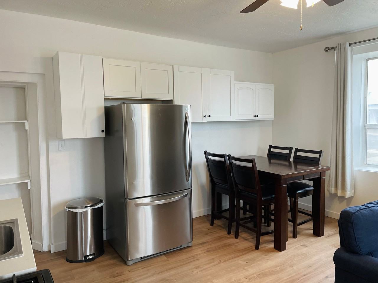 311 N Center St - Photo 5 of 17