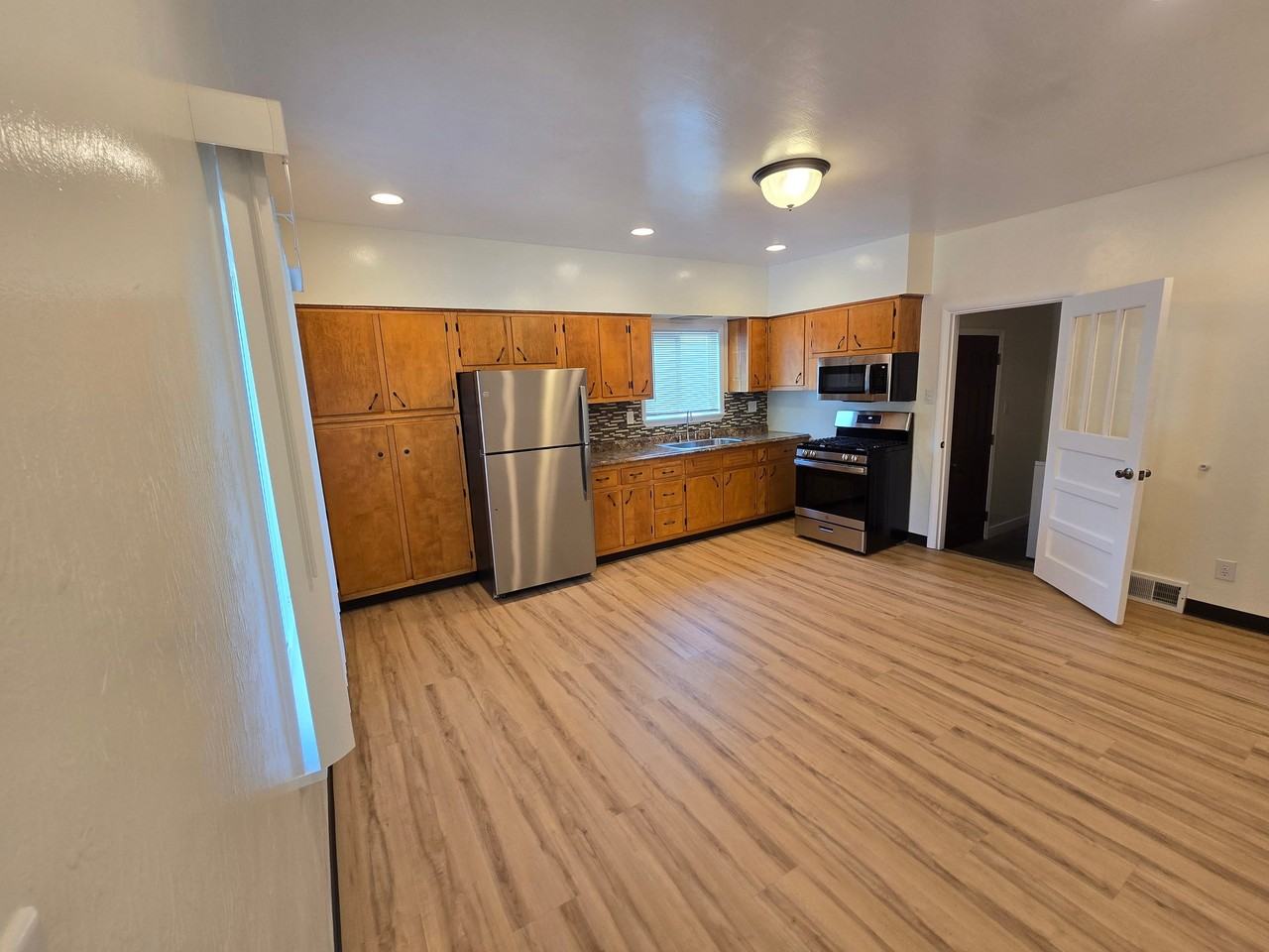1340 5th St - Photo 6 of 20