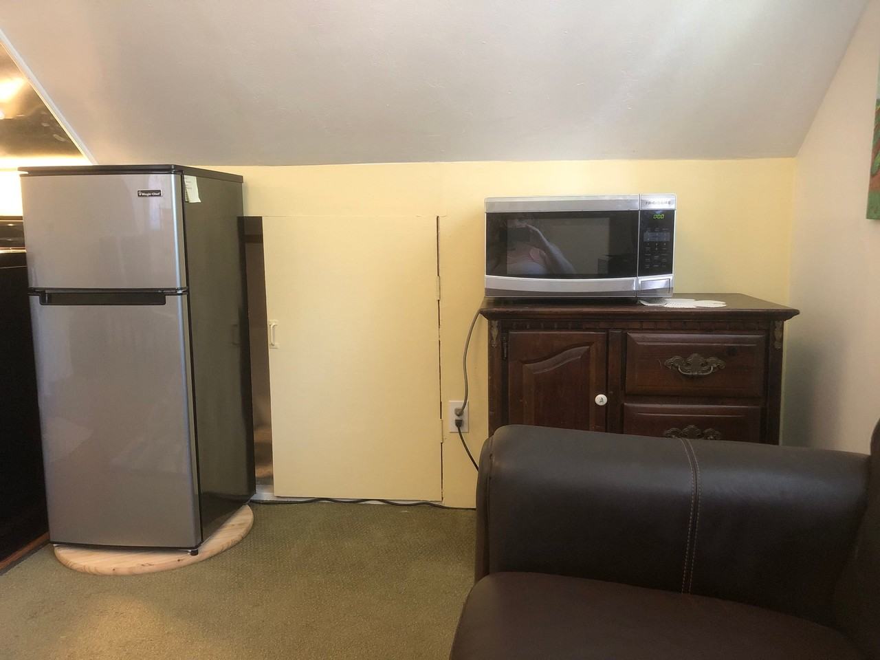 6023 Lone Pine Rd - Photo 6 of 11