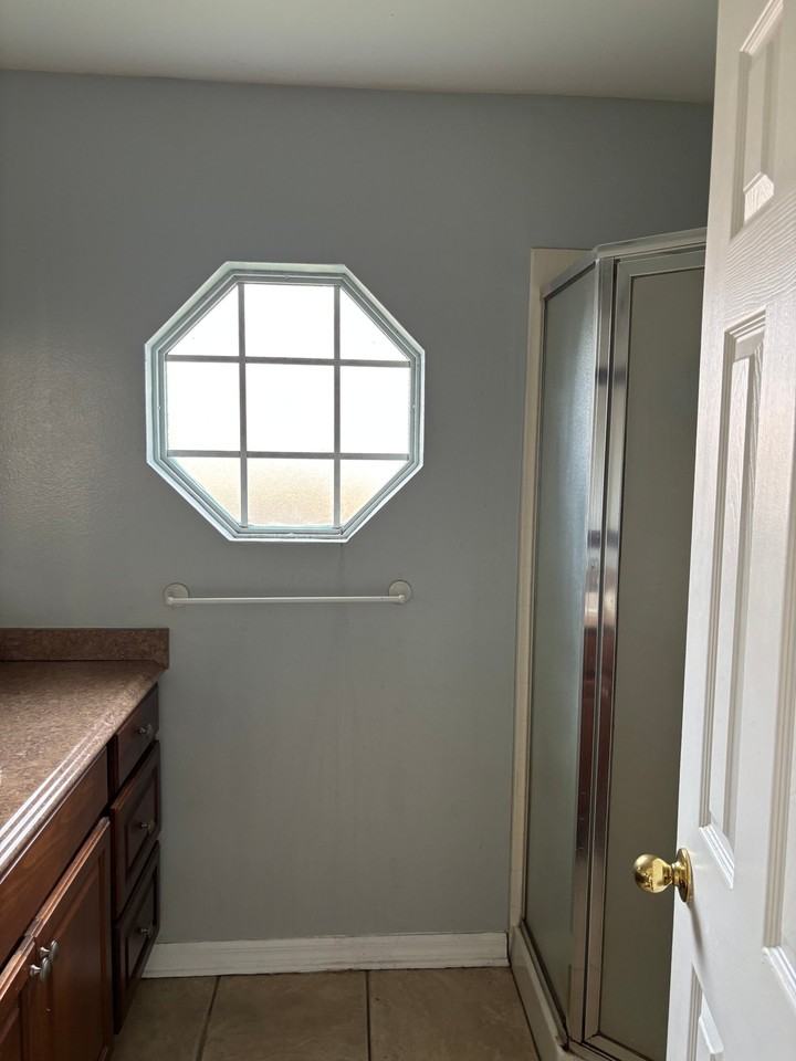 305 Cocoa Ct - Photo 7 of 14