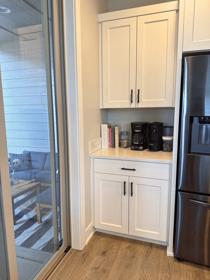 3749, Ne Petrosa Ave - Photo 6 of 38