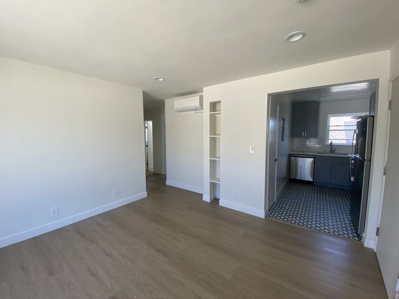 1331 W Adams Blvd #1331 - Photo 2 of 10