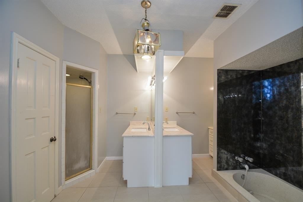 26 Wellington Dr - Photo 7 of 12