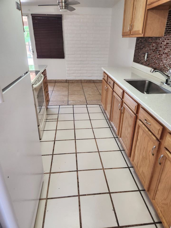 6995 E Lurlene Dr - Photo 4 of 16