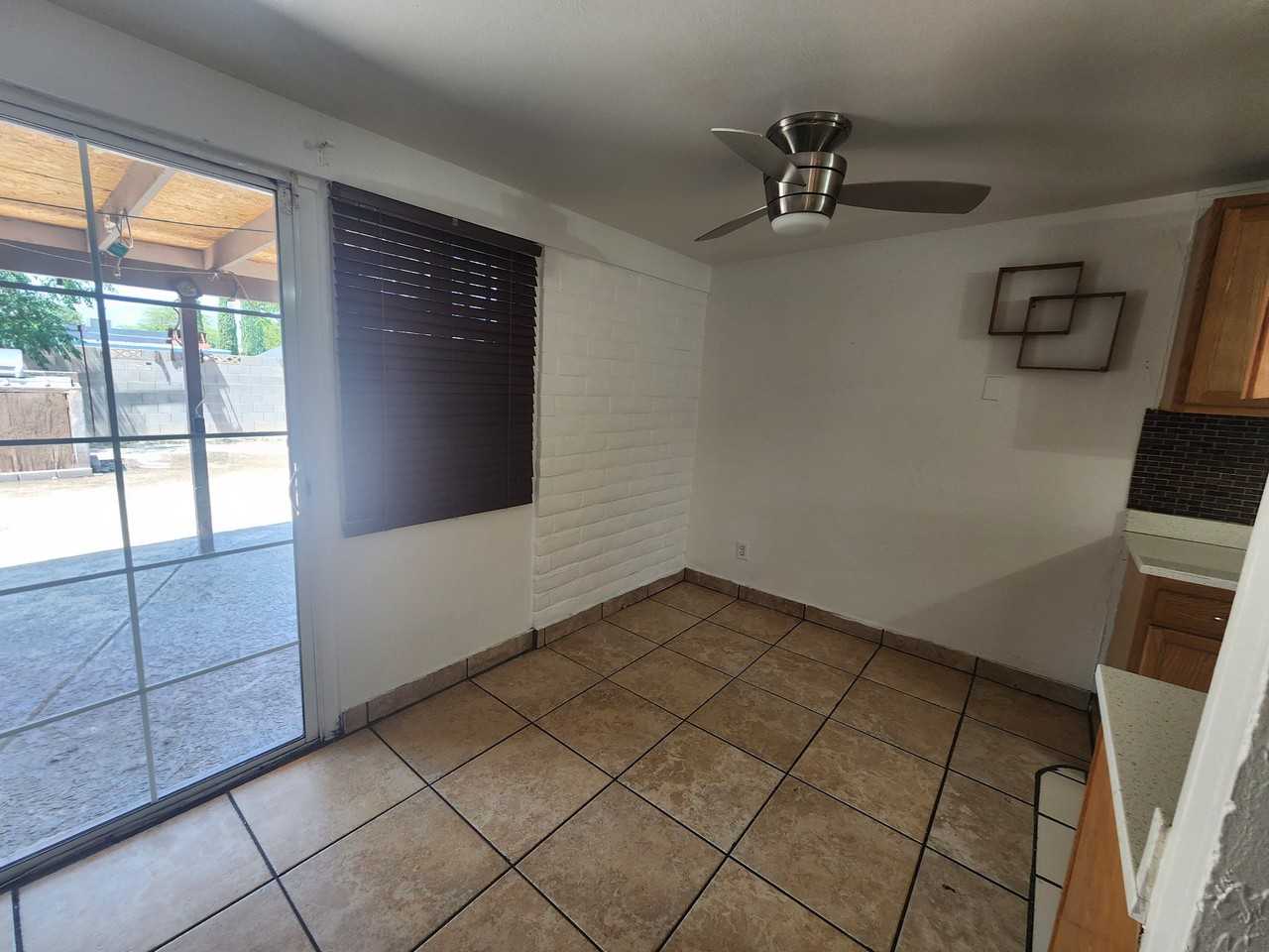 6995 E Lurlene Dr - Photo 5 of 16