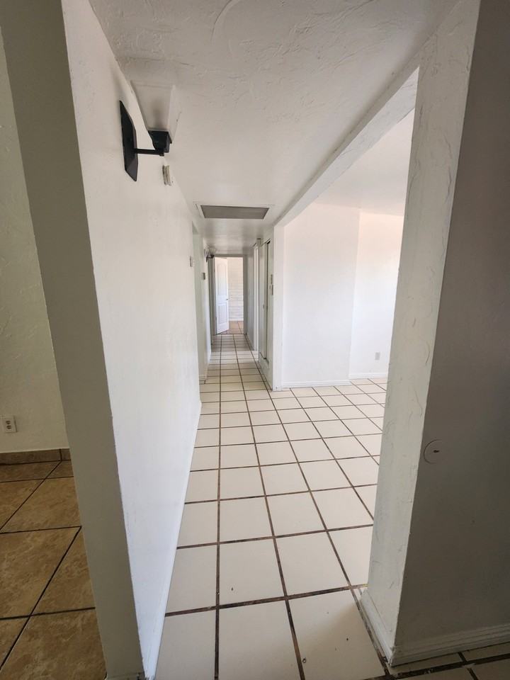 6995 E Lurlene Dr - Photo 7 of 16
