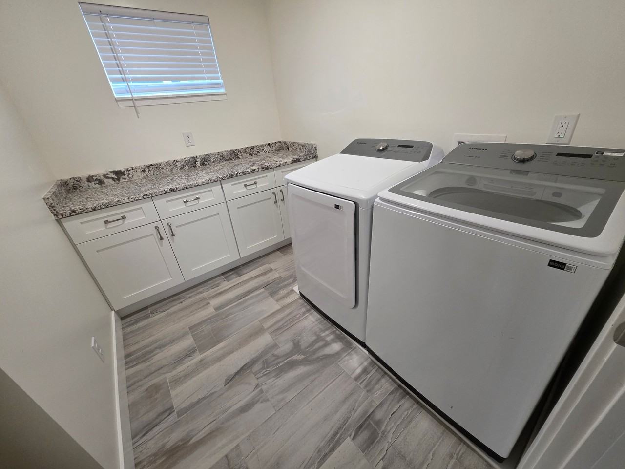 6662 S Highland Dr #B - Photo 5 of 20