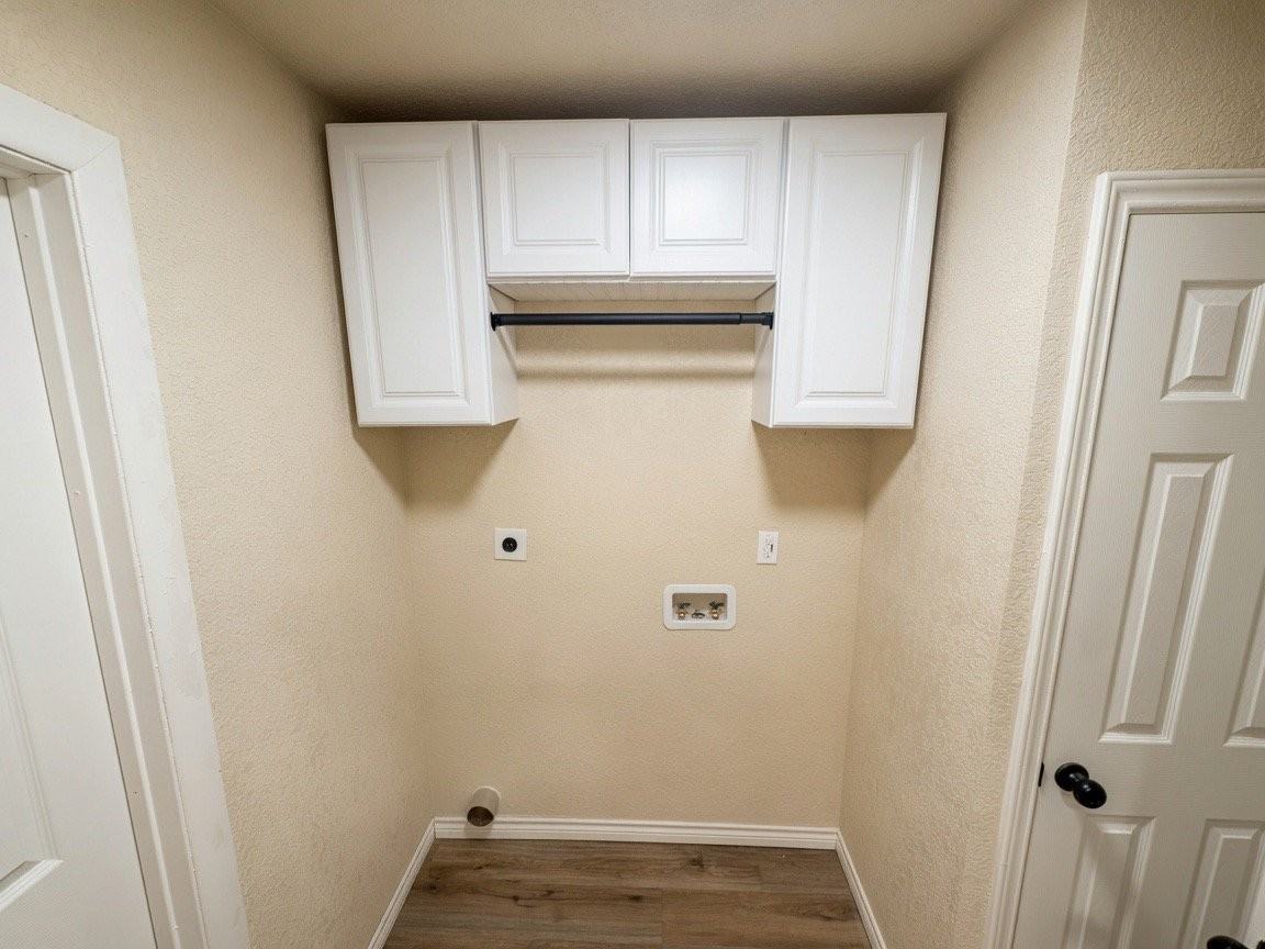 14147 Swallow Dr - Photo 6 of 13