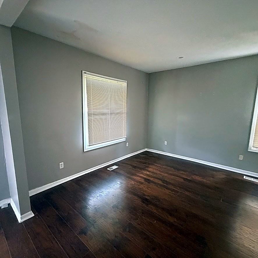 3421 E 24th St - Photo 2 of 10