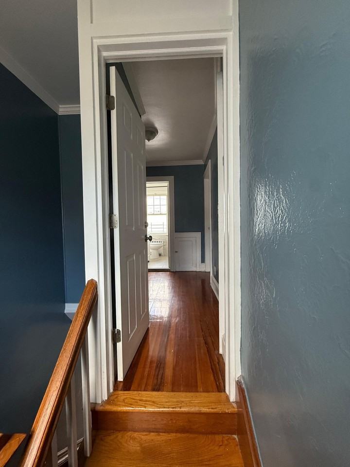 290 Roberts Ave #2 - Photo 3 of 20