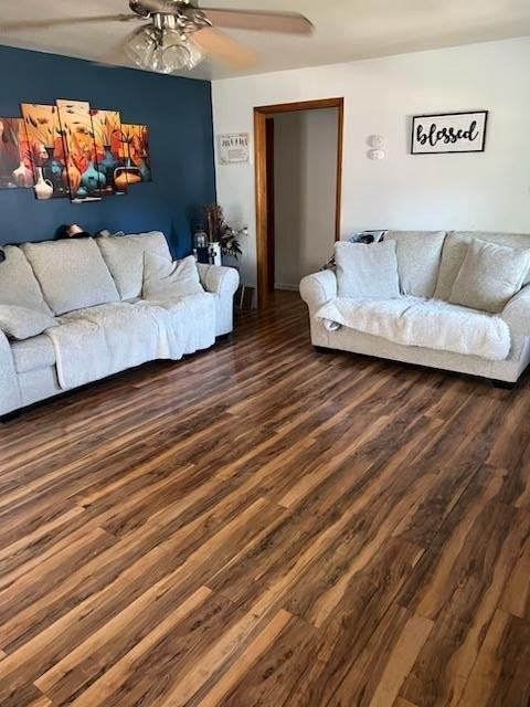 923 Grant St - Photo 2 of 7