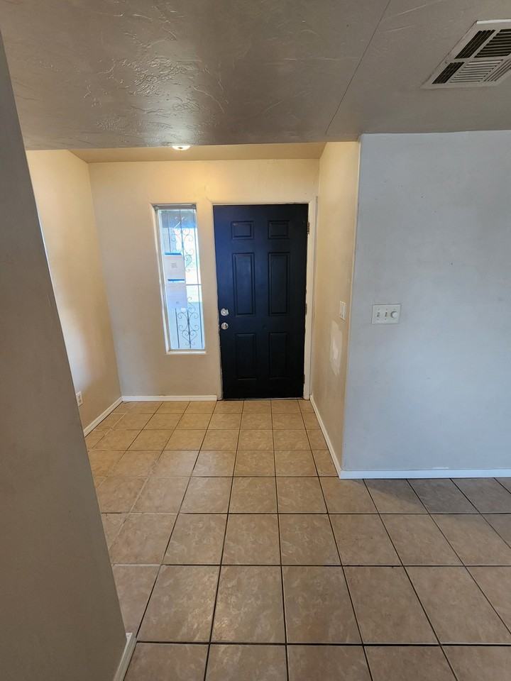 6841 E Stella Rd - Photo 4 of 15