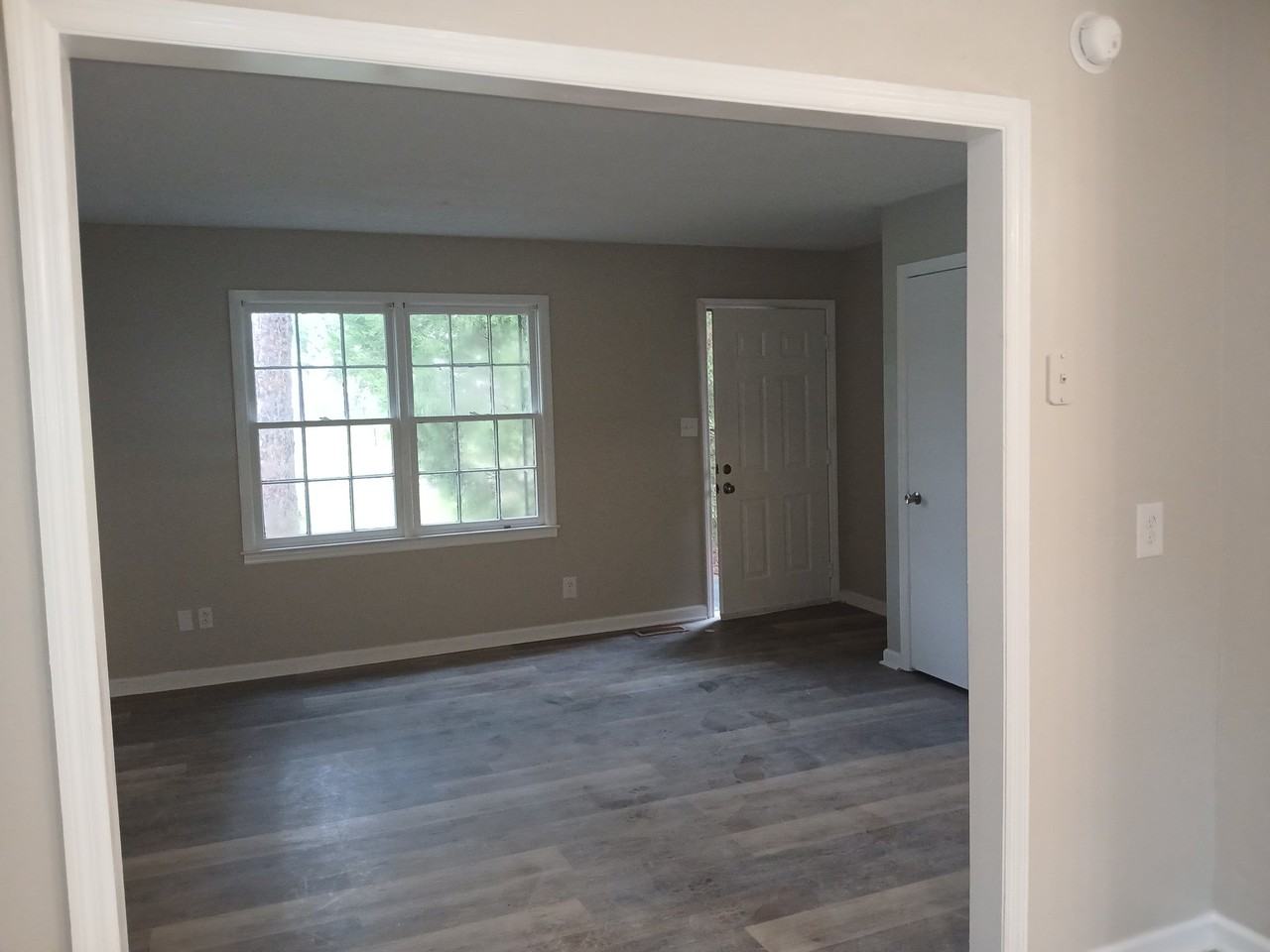 3320 Napier Ave - Photo 5 of 19