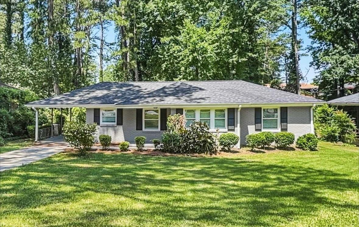 1092 Longshore Dr - Photo 2 of 7