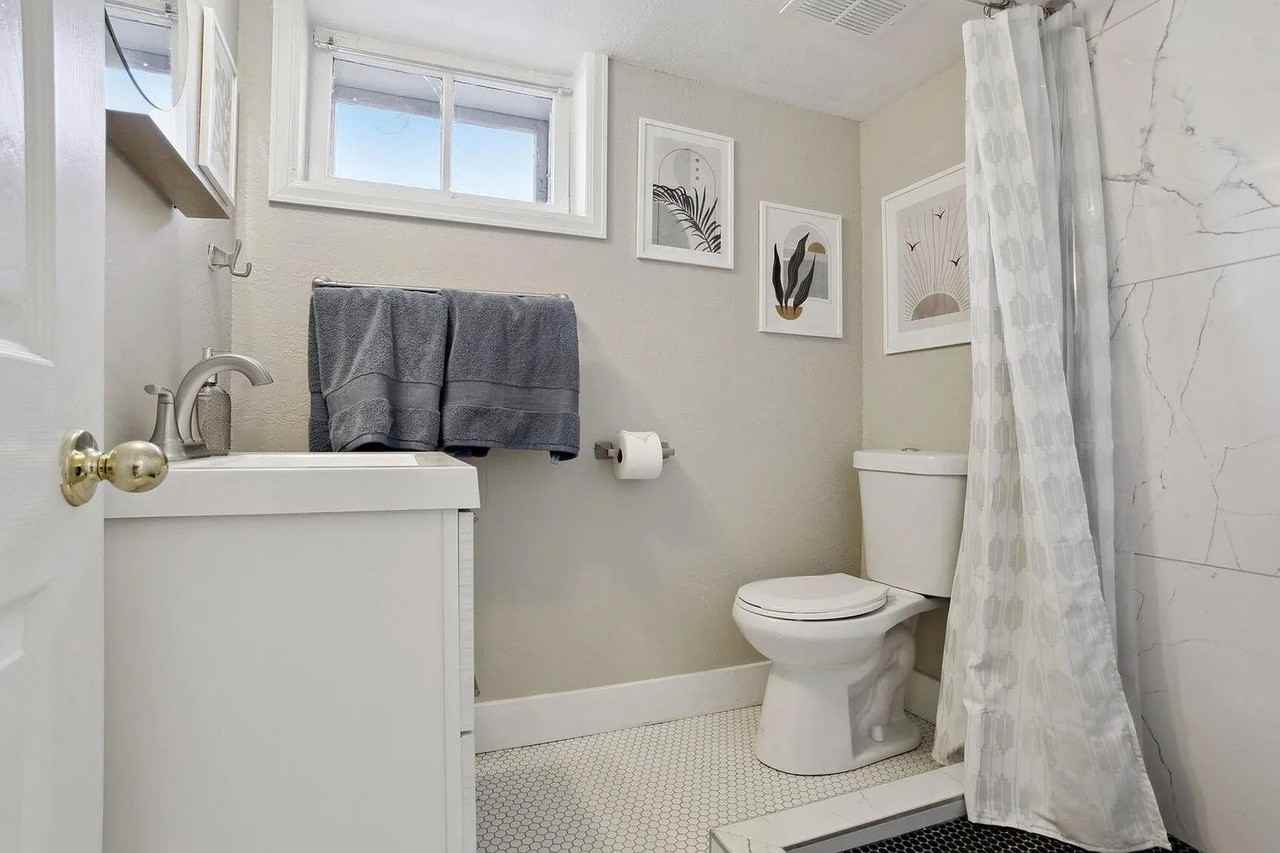 790 E St - Photo 3 of 7
