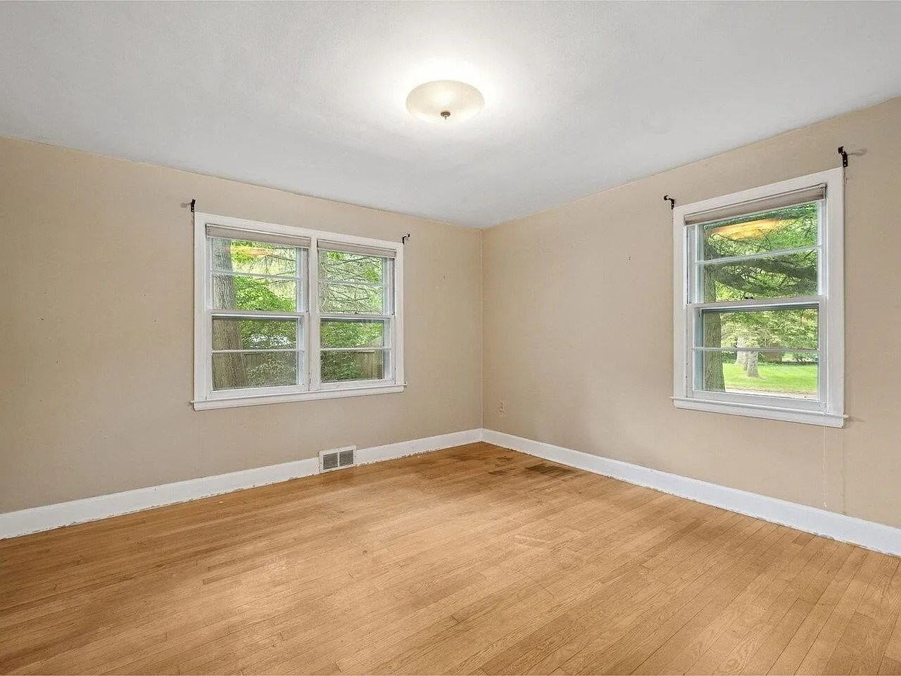 157 Ghaner Dr - Photo 6 of 14
