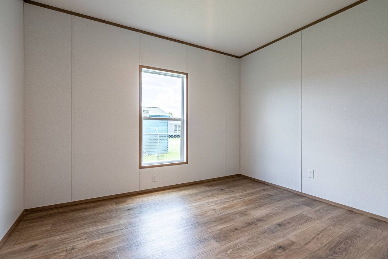 5649 Highway - Photo 3 of 10