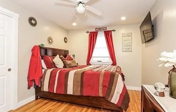 578 Court St - Photo 4 of 12