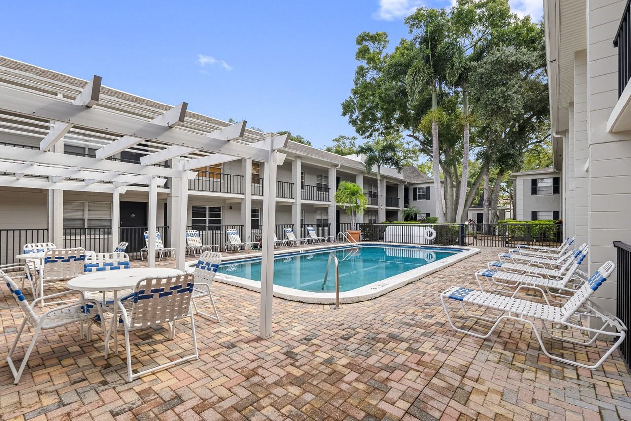 5221 Bayshore Blvd #27 - Photo 5 of 16