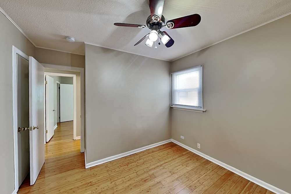325 S Yale Ave #NA - Photo 5 of 16