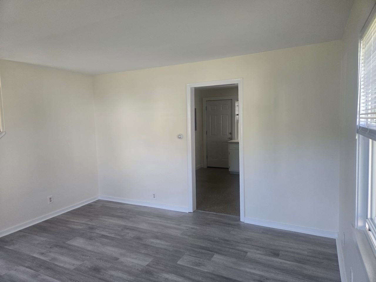 273 Pearl Harbor Street - Photo 4 of 23