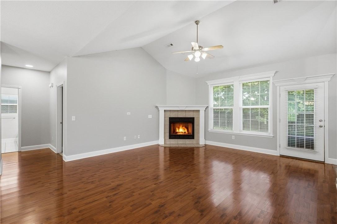 305 Nw Palomino St - Photo 4 of 21