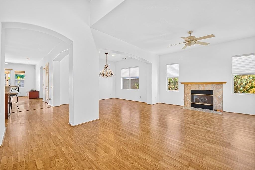 48638 Barrymore St - Photo 4 of 26