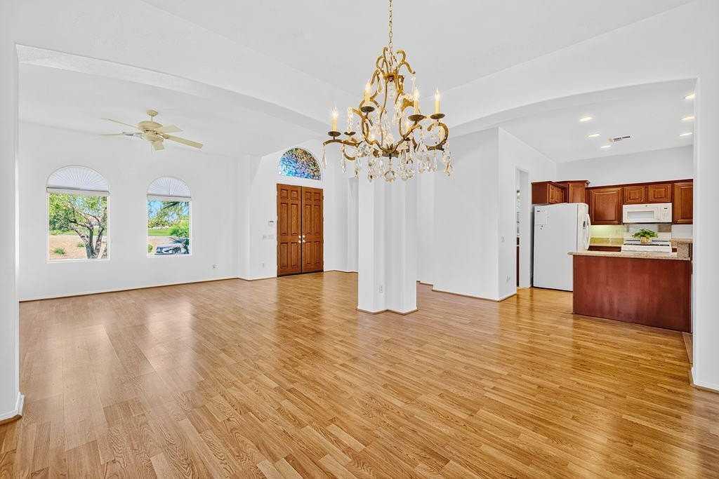 48638 Barrymore St - Photo 7 of 26