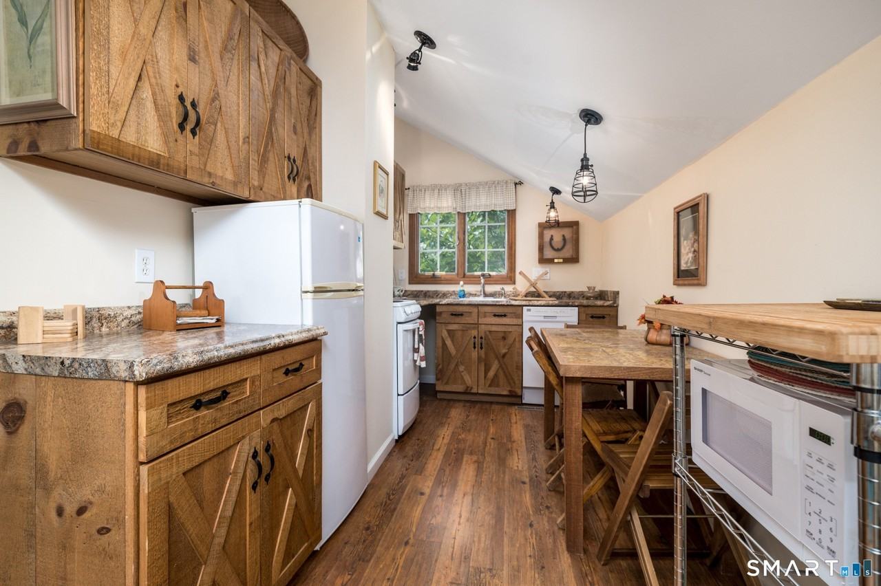 53 Huckleberry Hill Rd - Photo 6 of 18