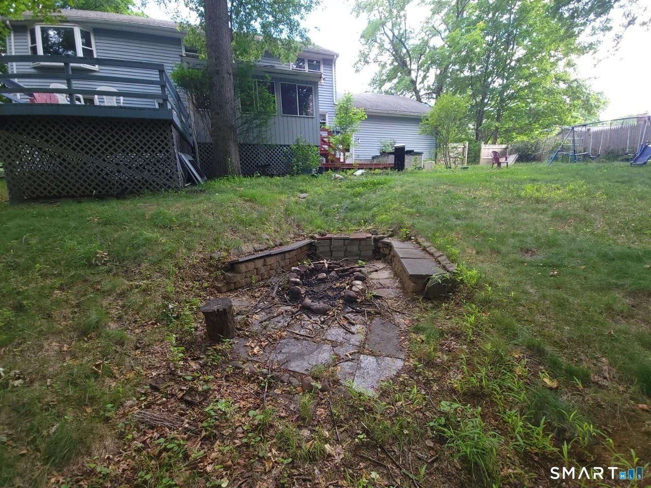 51 Riverside Dr - Photo 2 of 24