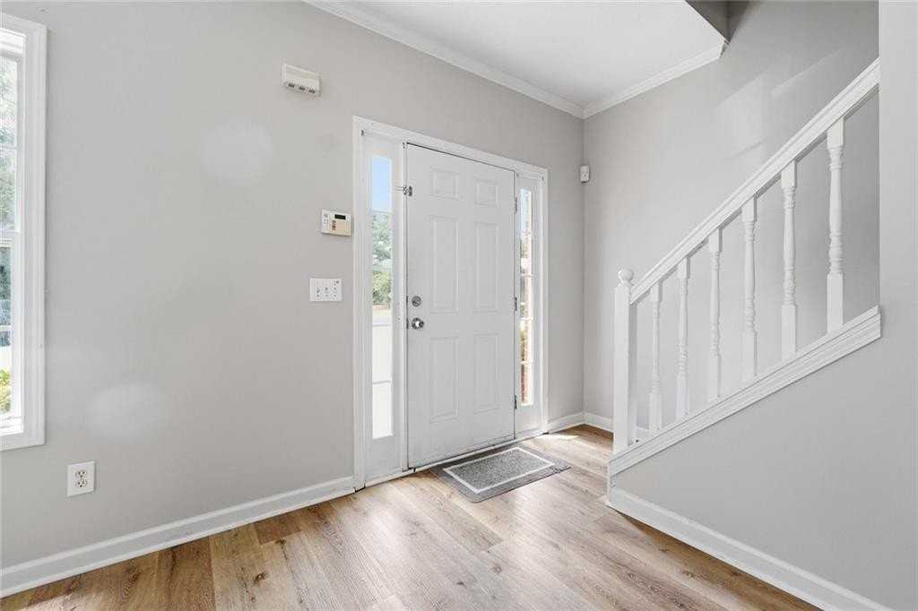 5072 Leeshire Trce - Photo 4 of 23