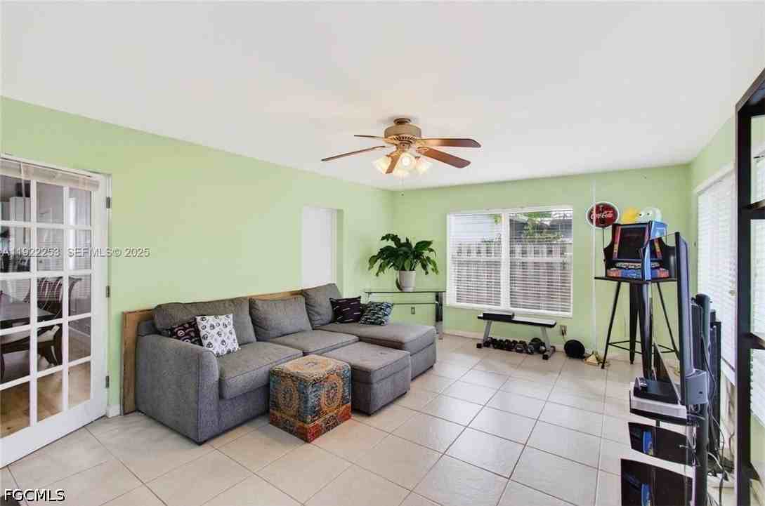 10763 Shady Pond Ln - Photo 5 of 24