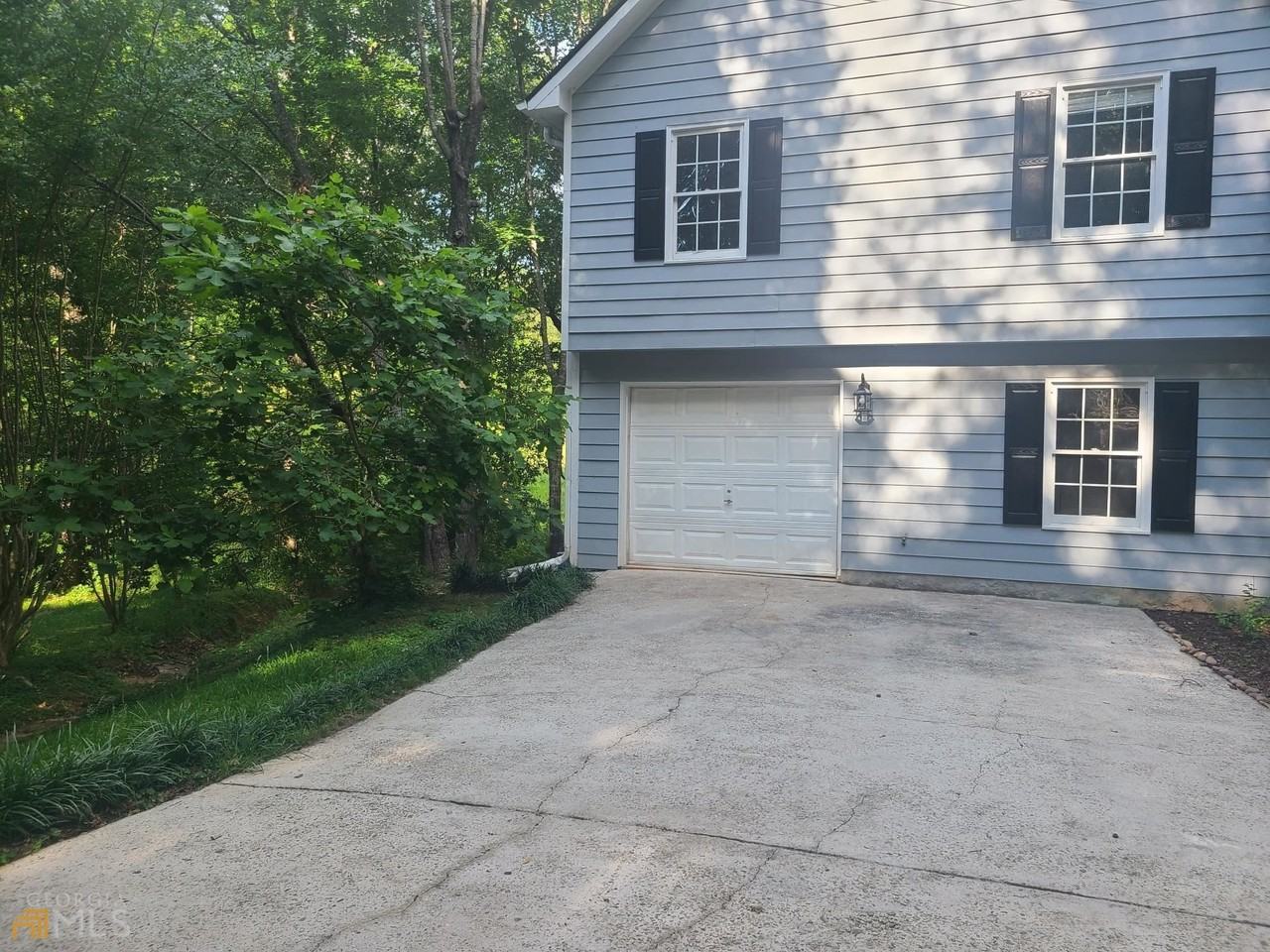 127 Welcome Wood Dr - Photo 3 of 29