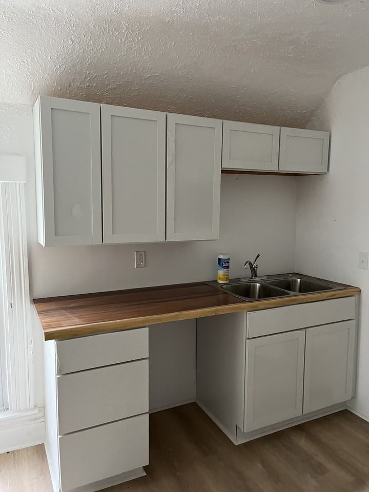 433 S Washington St #2 - Photo 4 of 6