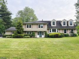 featured image of 21 Meadowview Rd