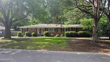featured image of 1446 Audubon Dr Se