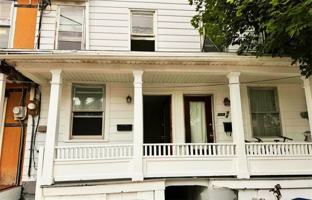 featured image of 305 E Union St #305
