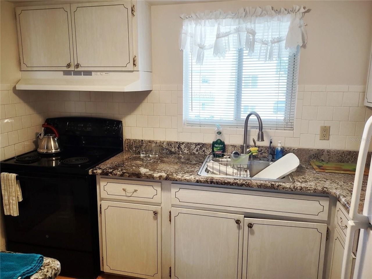 1815 Sunny Dr #E21 - Photo 5 of 19