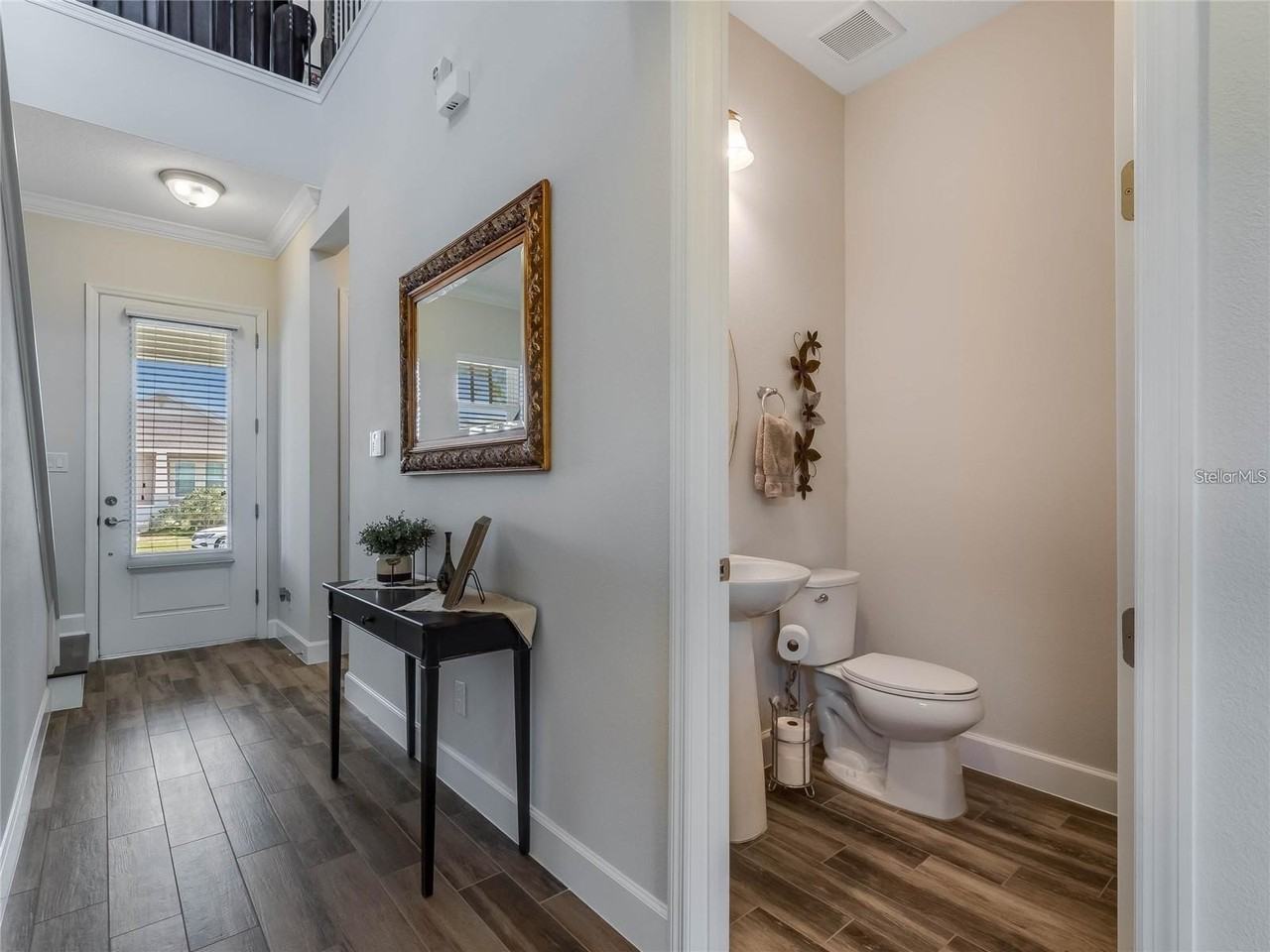 9097 Smithies St - Photo 5 of 42