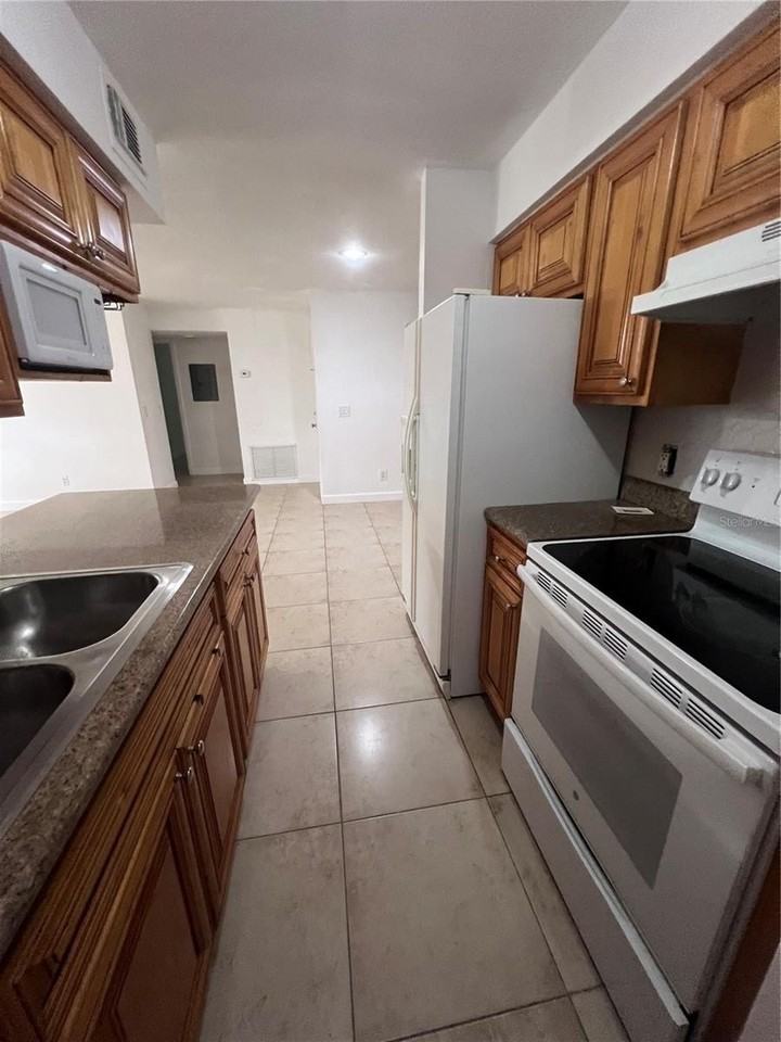 226 Thorn Tree Pl #226 - Photo 3 of 16