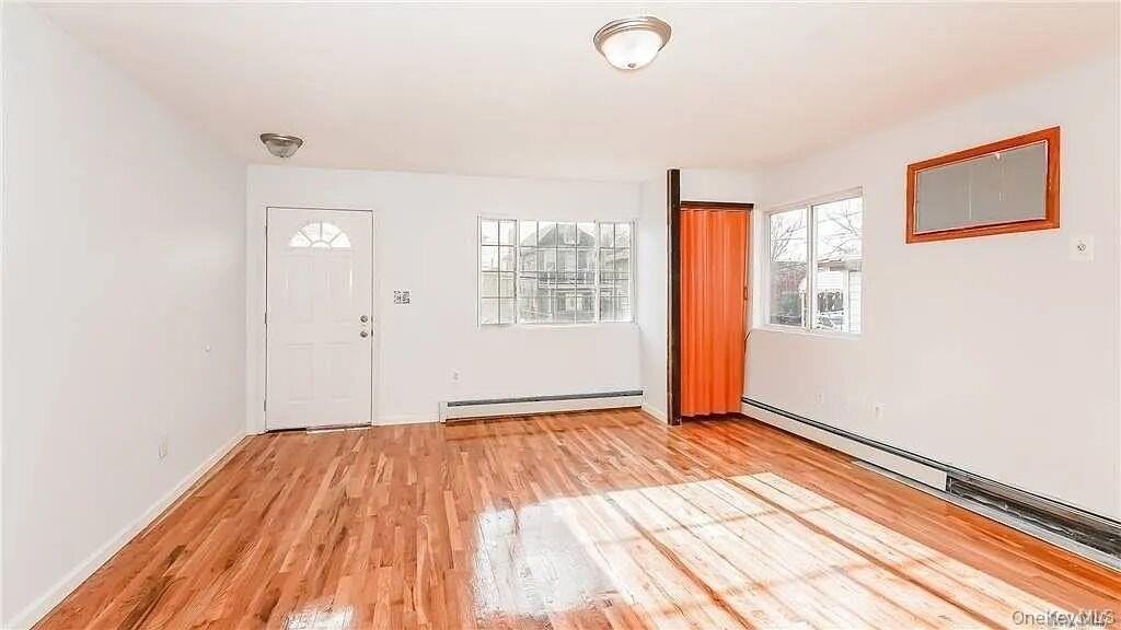 16425 109th Dr - Photo 2 of 7