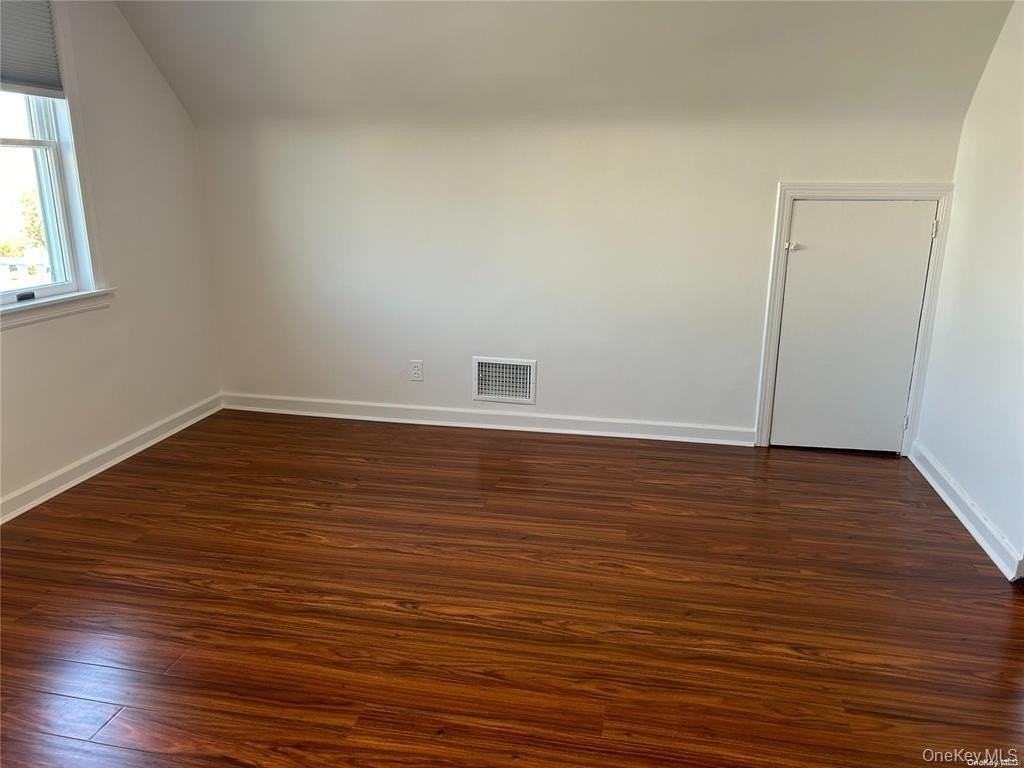 318 E Penn St - Photo 3 of 8
