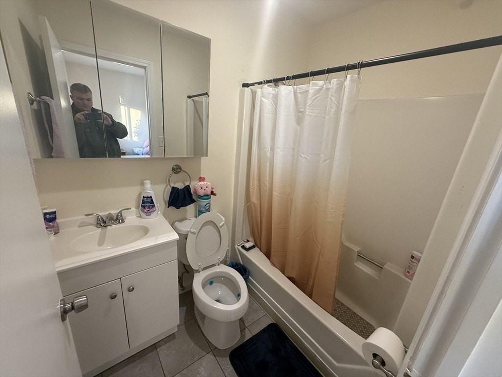8 Cotting Ave #32 - Photo 3 of 4