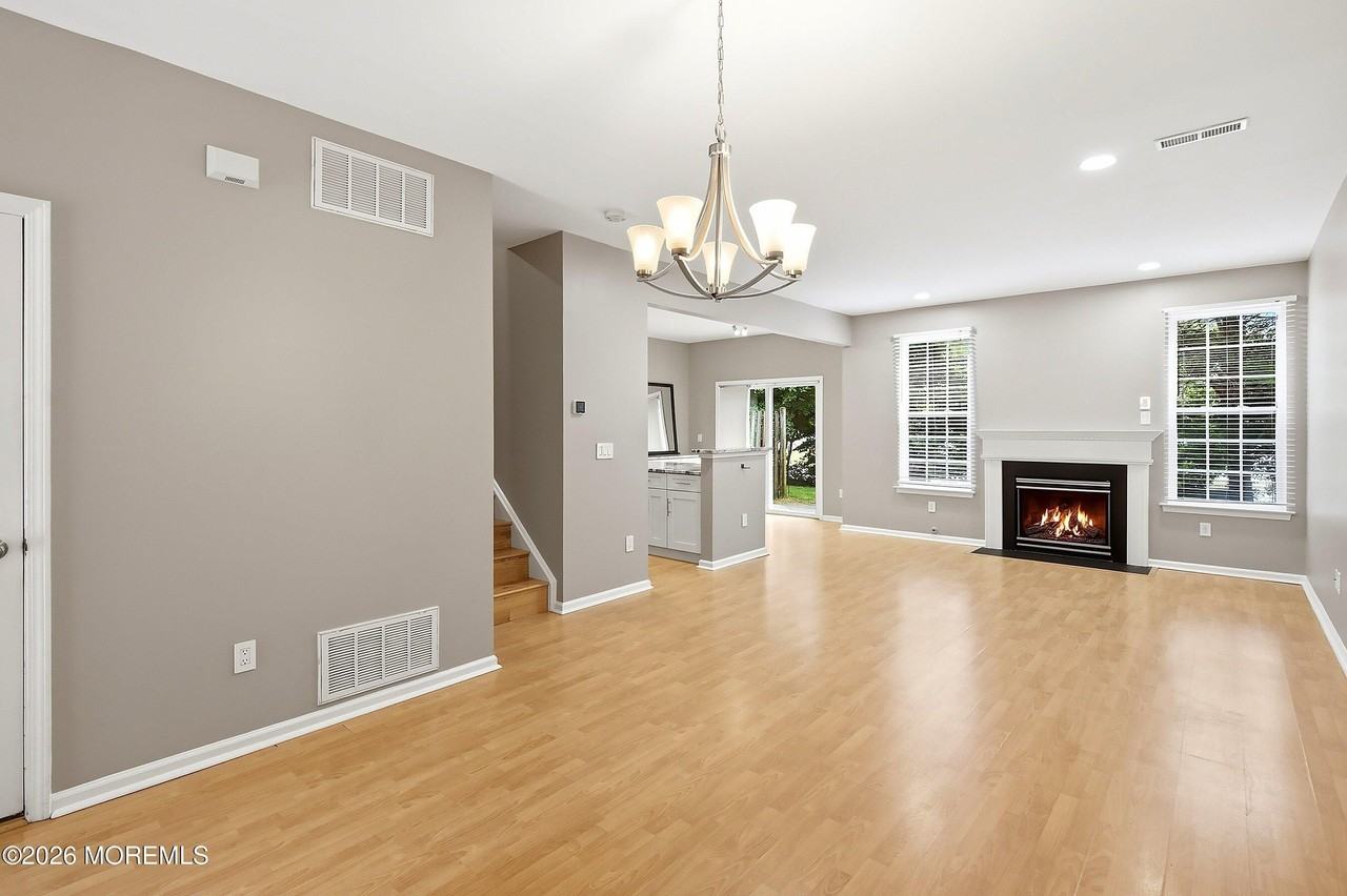 5 Manhattan Dr #63 - Photo 4 of 24