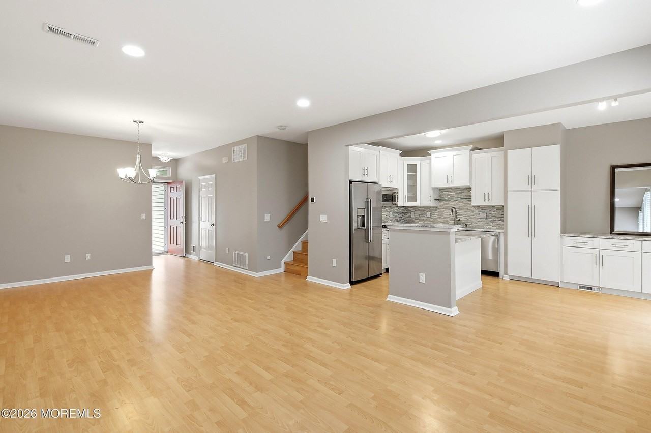 5 Manhattan Dr #63 - Photo 5 of 24