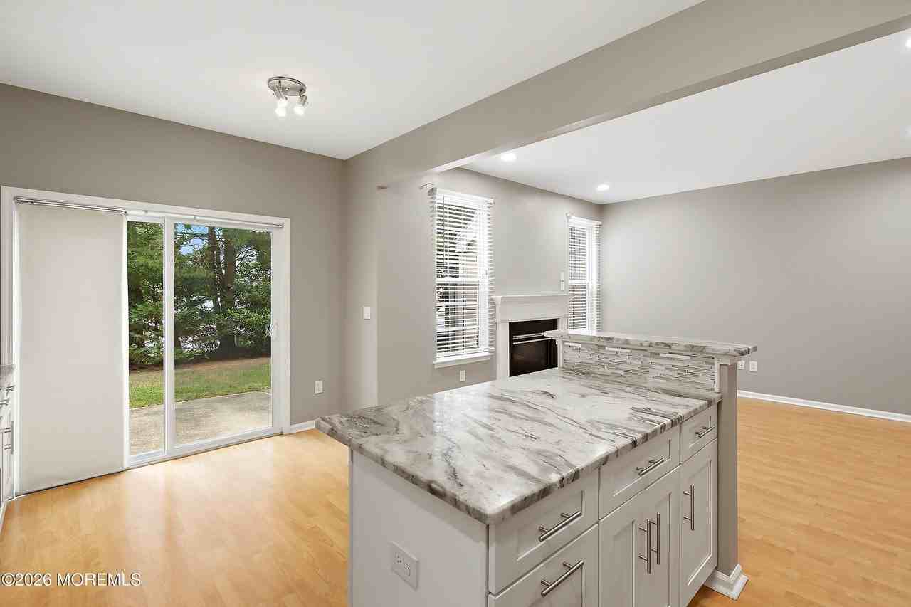 5 Manhattan Dr #63 - Photo 7 of 24
